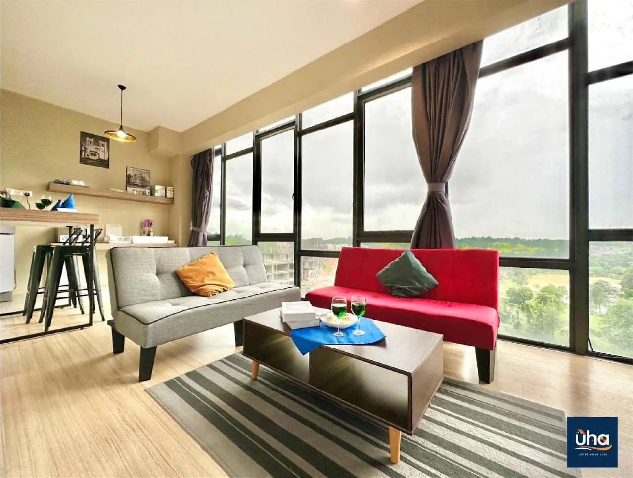 Cube 8 Teens Taman Mount Austin Apartment By Uha Johor Bahru Ma­lay­sia
