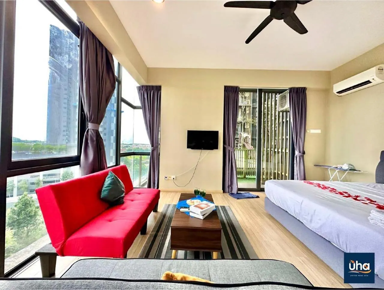 Cube 8 Teens Taman Mount Austin Apartment By Uha Johor Bahru