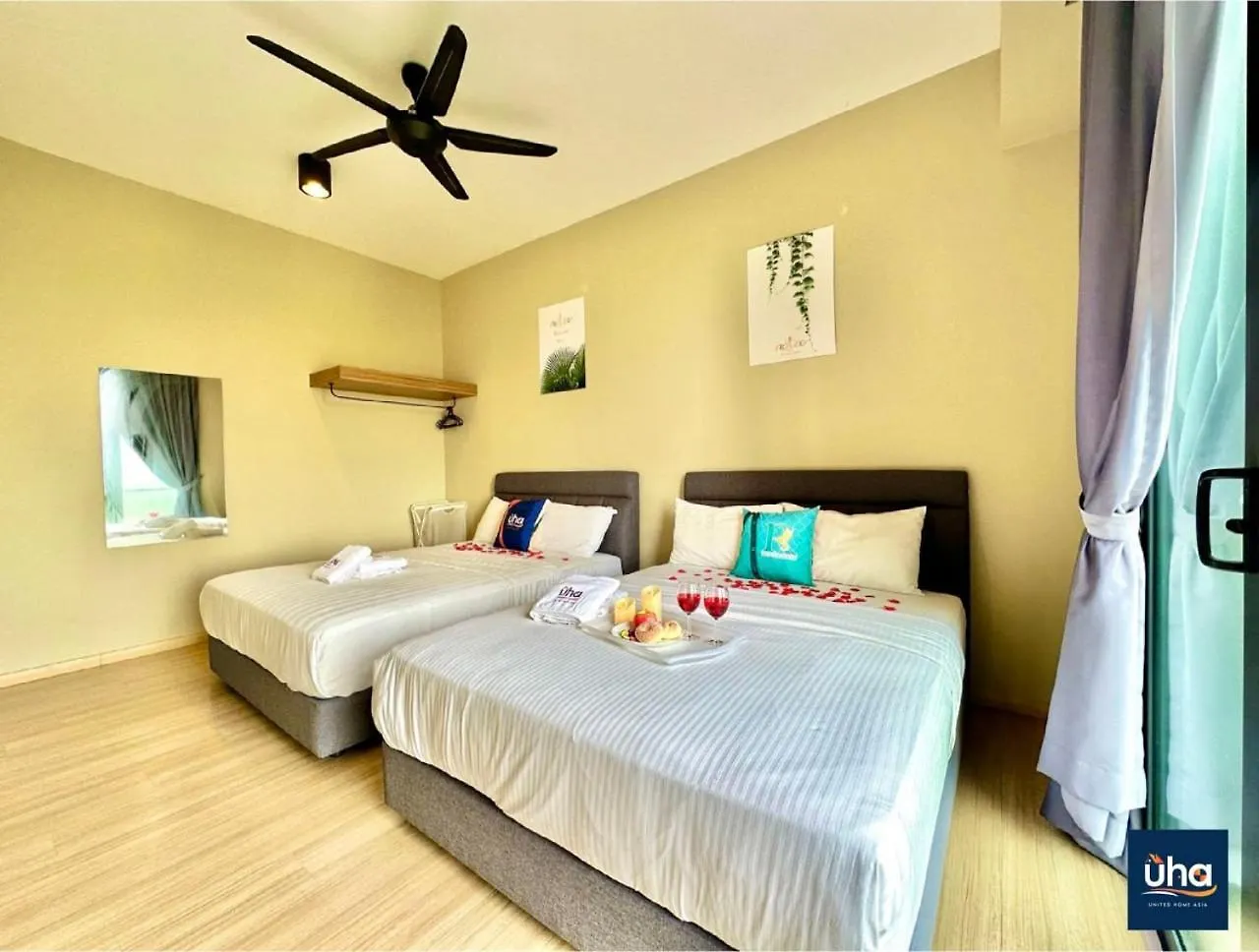 Cube 8 Teens Taman Mount Austin Apartment By Uha Johor Bahru