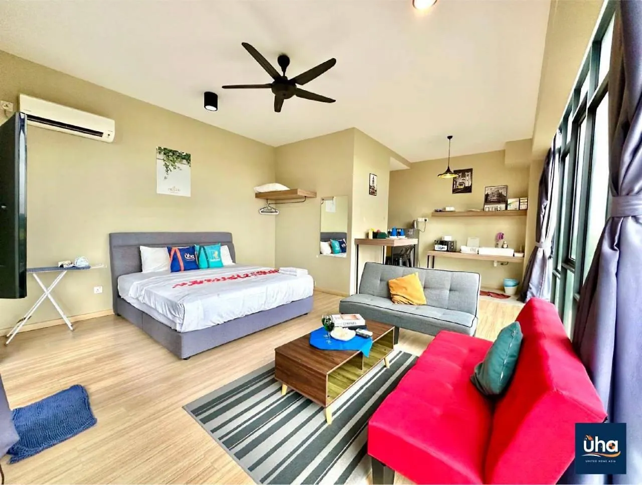 Cube 8 Teens Taman Mount Austin Apartment By Uha Johor Bahru 0*,  Malaysia