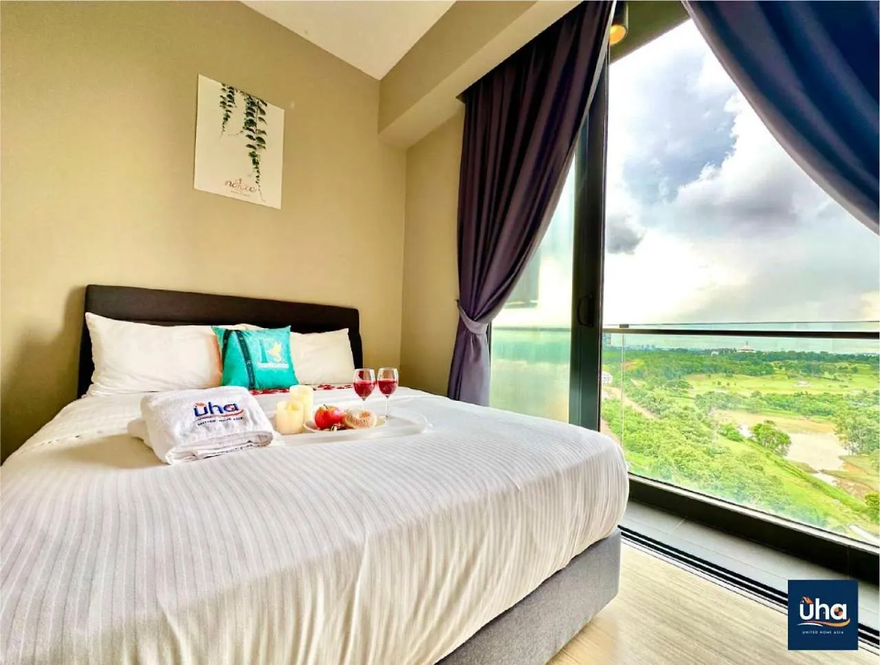 Cube 8 Teens Taman Mount Austin Apartment By Uha Johor Bahru